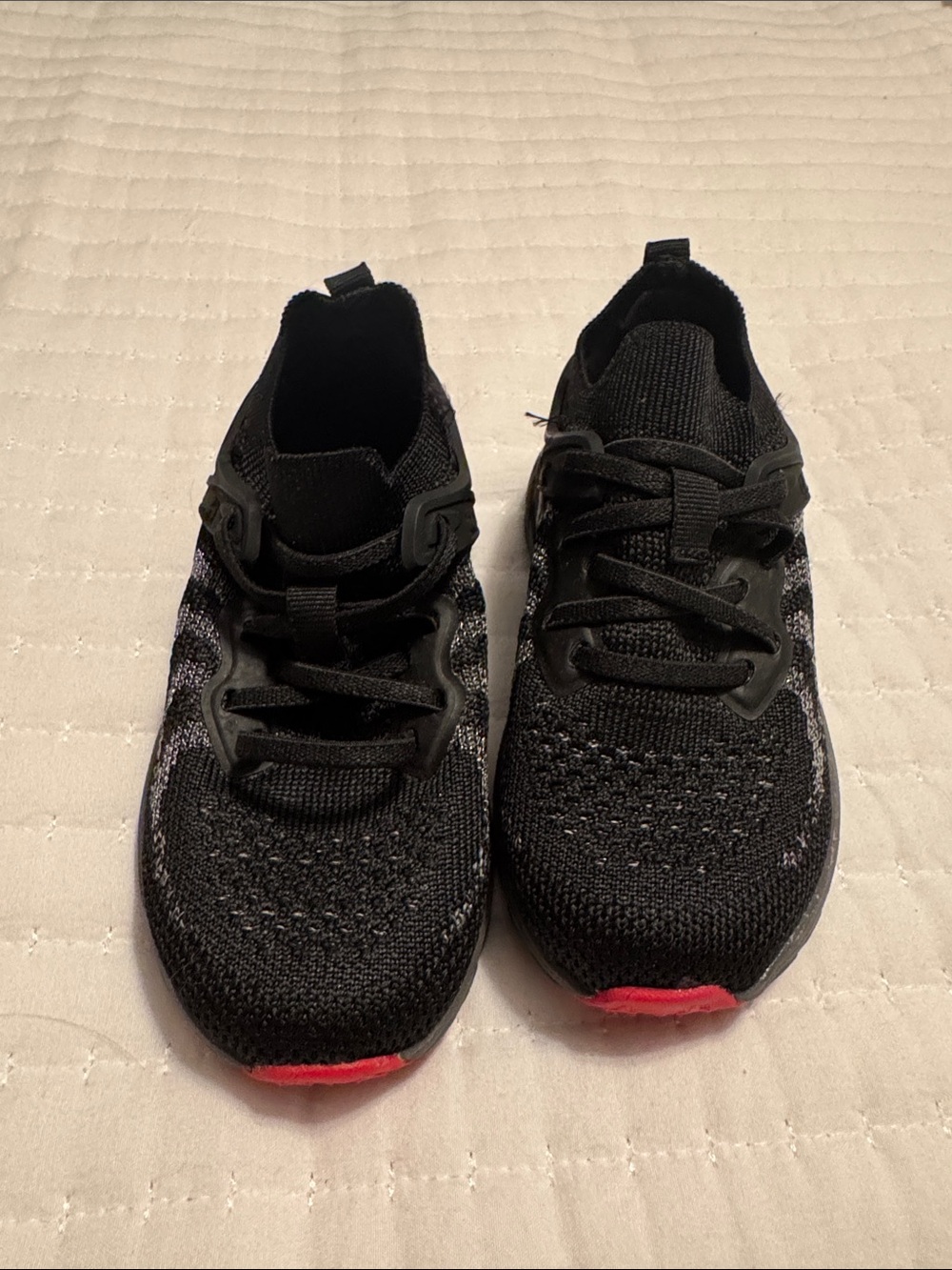 Kids Black Knit Slip-On Athletic Sneakers size T8